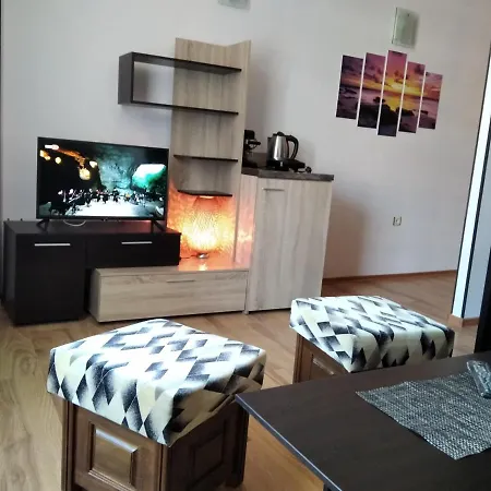 Private Apartments Hotel Grenada Lägenhet Slăntjev Brjag