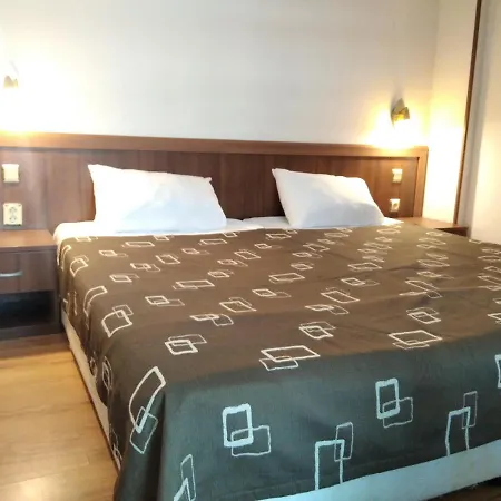 Private Apartments Hotel Grenada Slăntjev Brjag